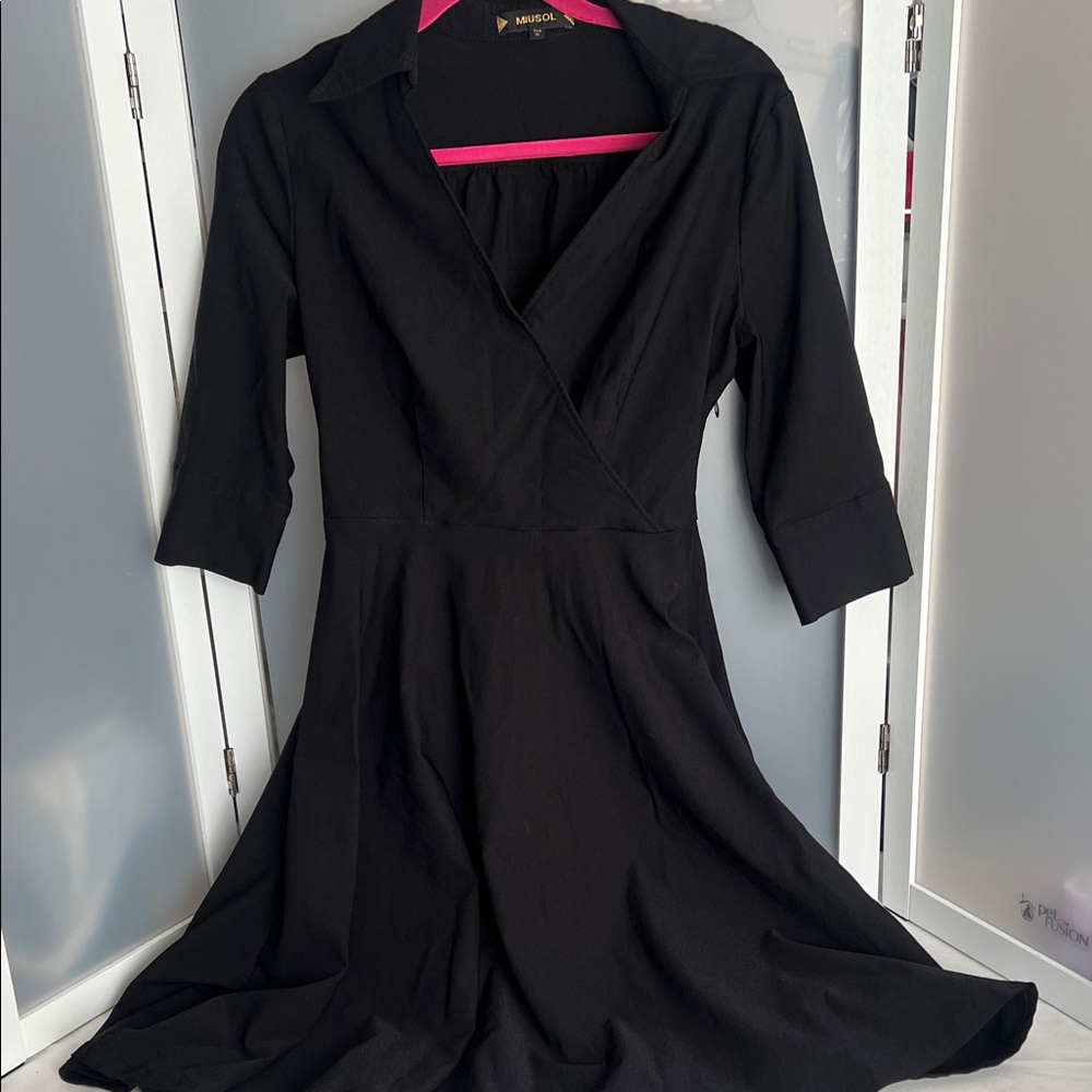 Miusol V neck Classical swing dress 3/4 sleeve 1950s inspired Aline silhouette M